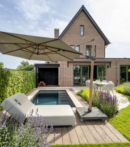 zwembad zithoek tuin ontwerper Tuinproject met totaal oplossing - Boxtel